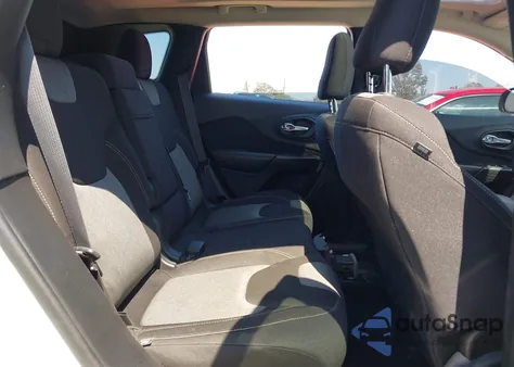 2014 Jeep Cherokee Altitude z USA, uszkodzony, nr VIN 1C4PJMCS7EW285946